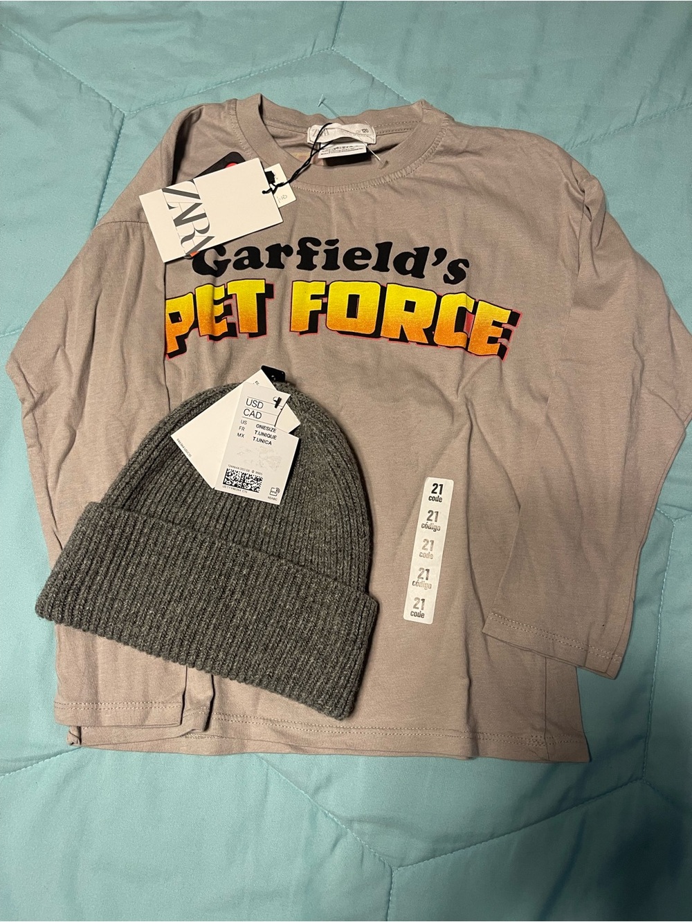 2 set bundle Zara Gray 'Garfield'sLong Sleeve Tee with H&M Beanie